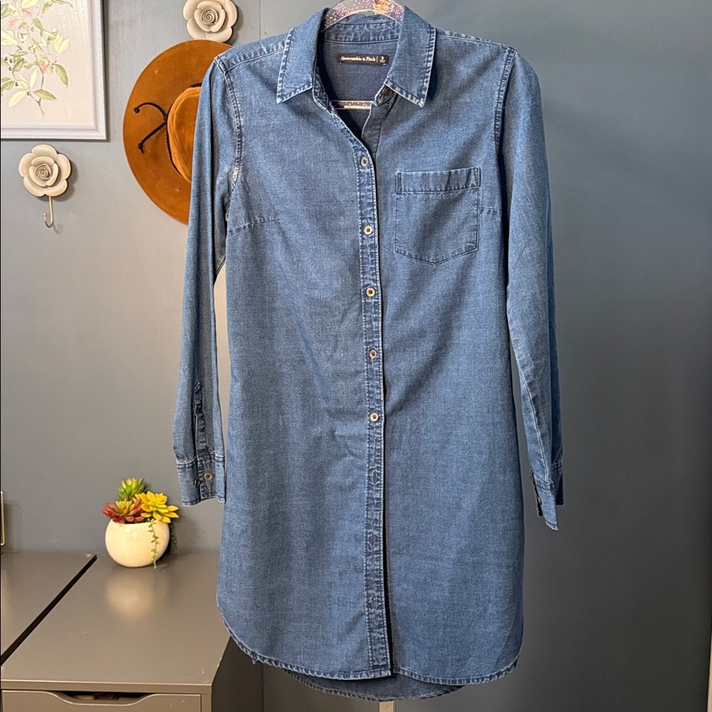 Abercrombie & Fitch Denim Dress Button Down Preloved Size:Small - Picture 2 of 4